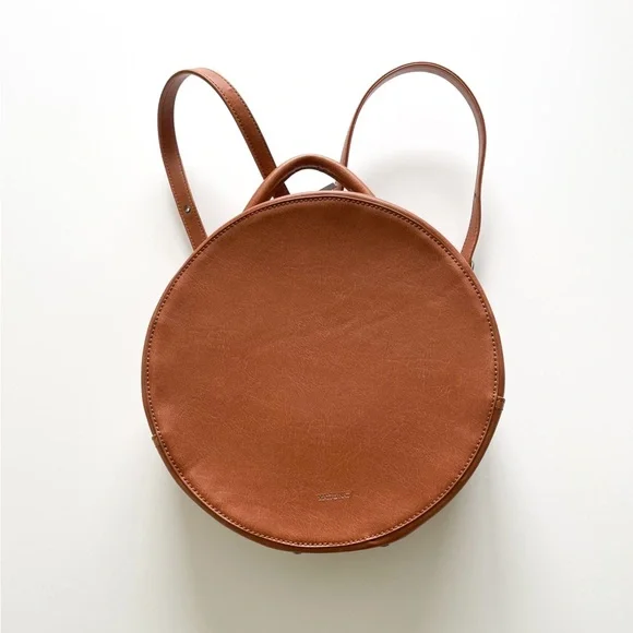 MATT & NAT Round Backpack - Picture 2 of 13